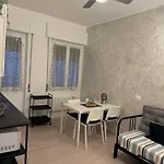 Davanti All'acquario Di Appartement *