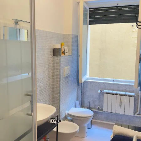 Davanti All'acquario Di Appartement