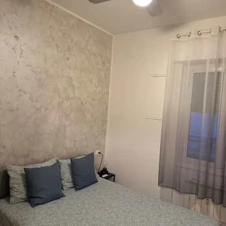 Davanti All'acquario Di * Génova